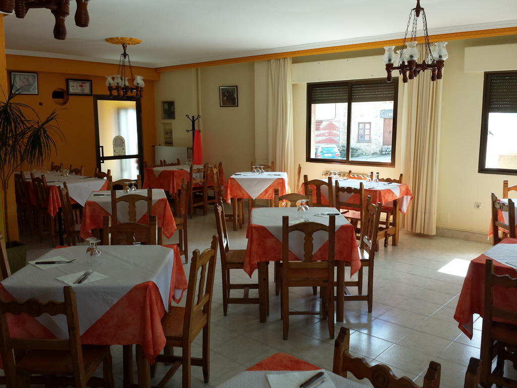 Hostal Atila Ricobayo Εξωτερικό φωτογραφία
