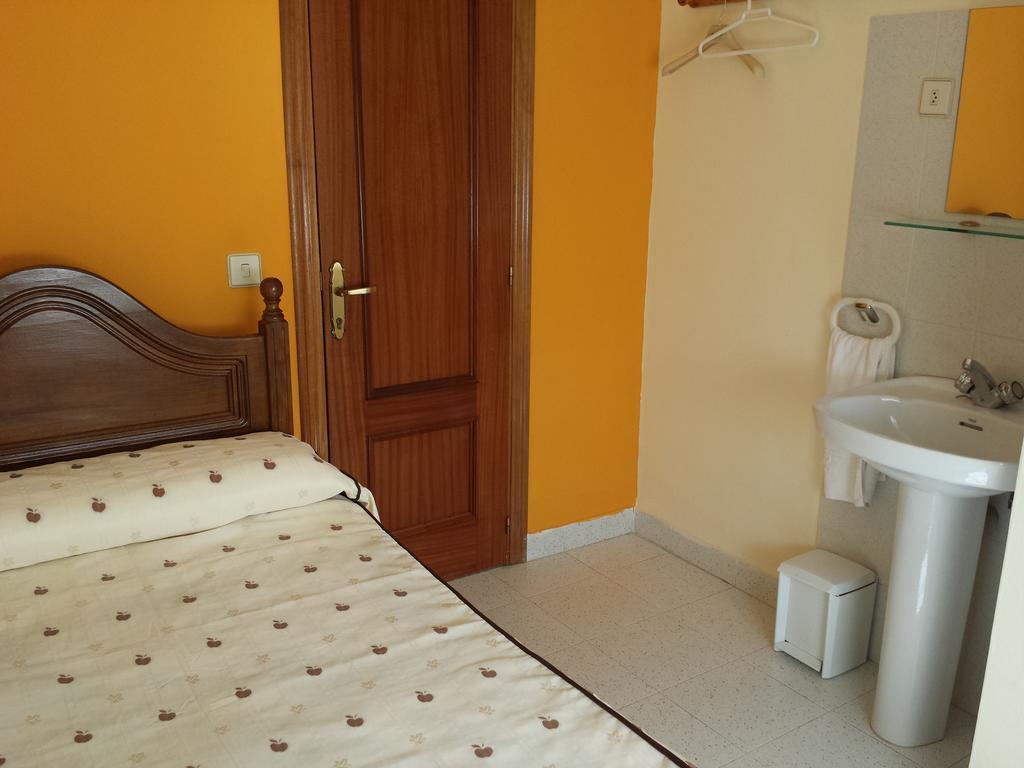 Hostal Atila Ricobayo Δωμάτιο φωτογραφία