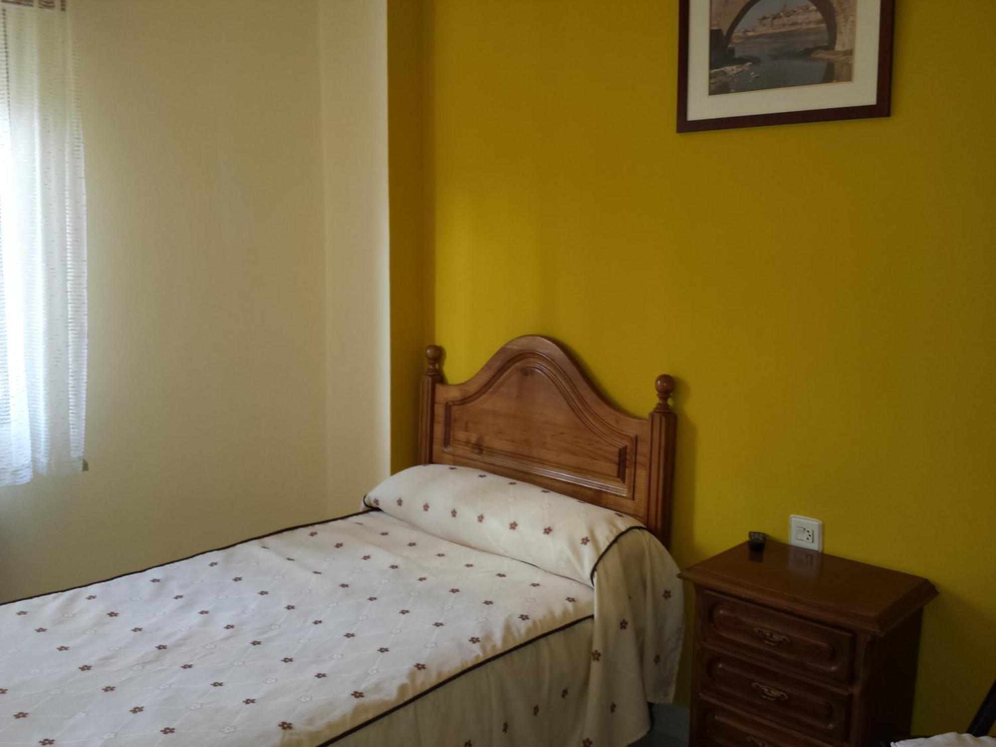 Hostal Atila Ricobayo Εξωτερικό φωτογραφία