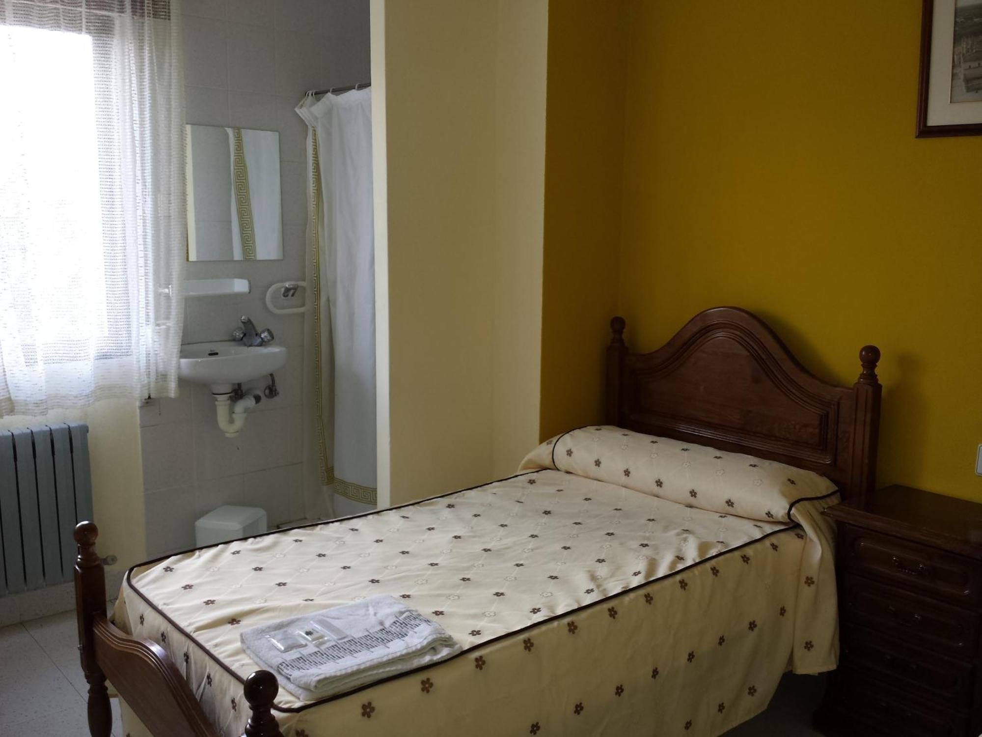 Hostal Atila Ricobayo Εξωτερικό φωτογραφία