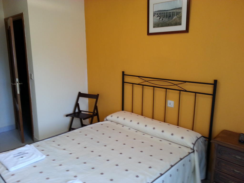 Hostal Atila Ricobayo Δωμάτιο φωτογραφία